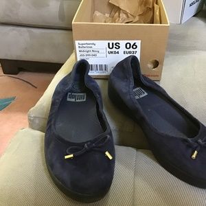 Fitflop Navy Suede Ballet Flats size 6